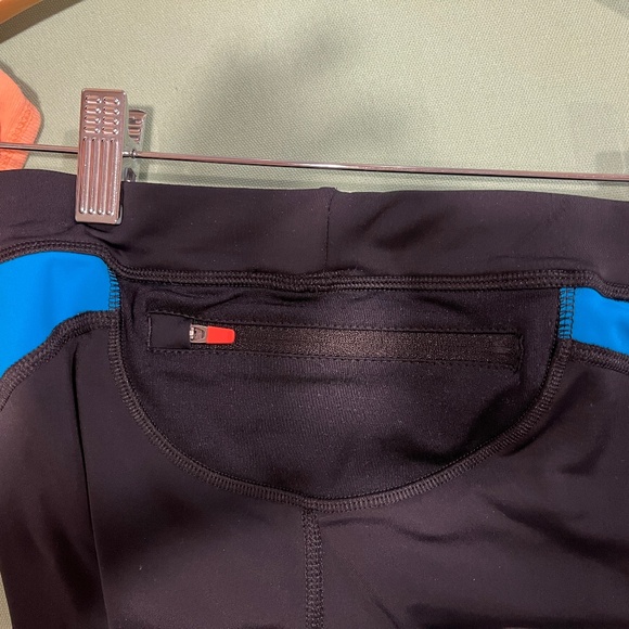 2-PIECE SET: Sweaty Betty Tank Top and Cropped Leggings - Picture 6 of 7